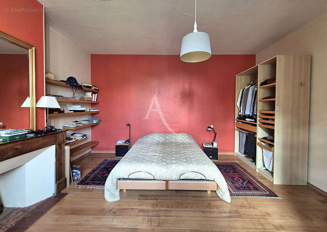 Maison à VILLENEUVE-DE-MARSAN