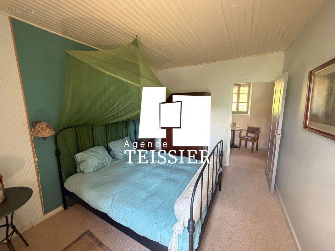 Maison à SAINT-MELANY