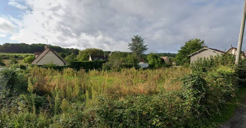 Terrain à BREUX-JOUY