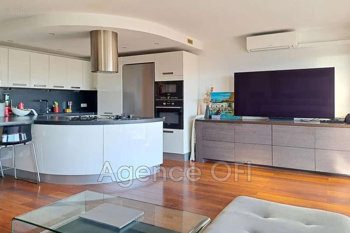 Appartement à VALLAURIS