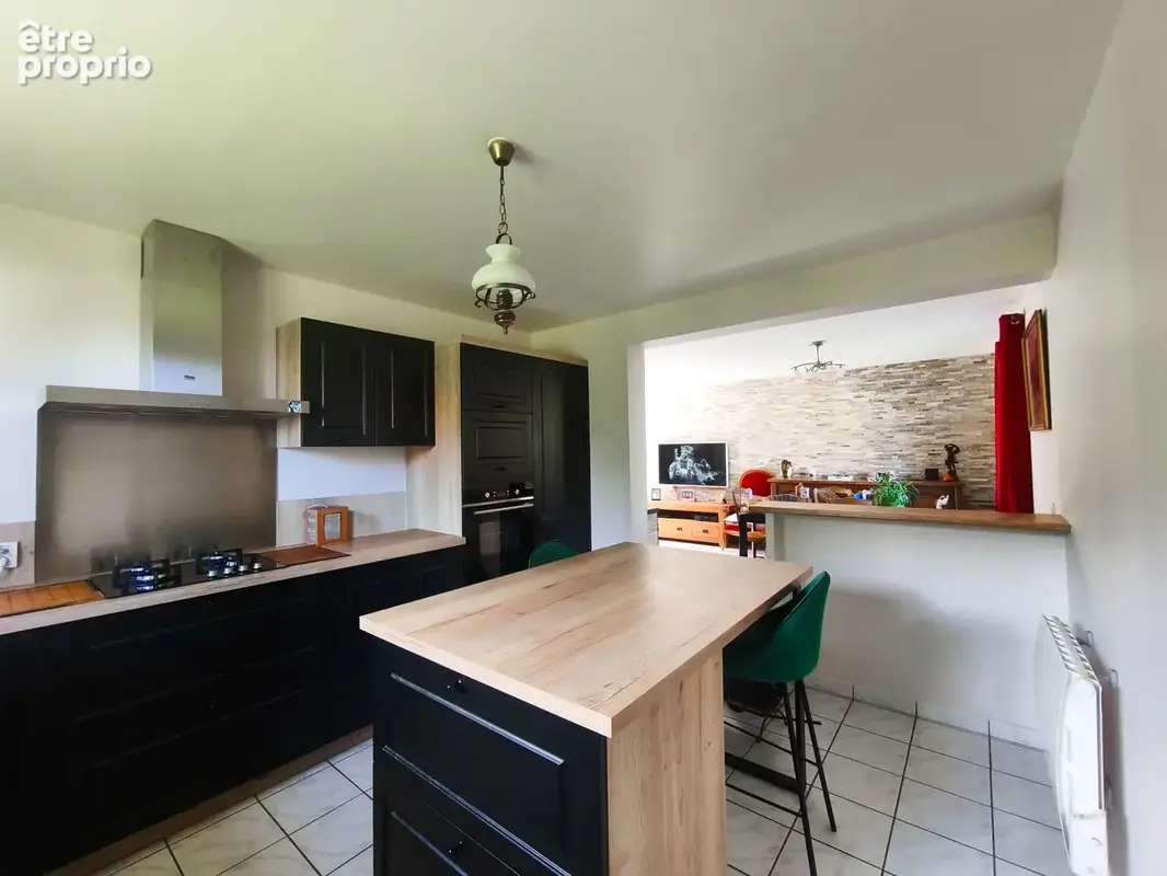 À vendre   Maison familiale à Cranves-Sales - photo 5