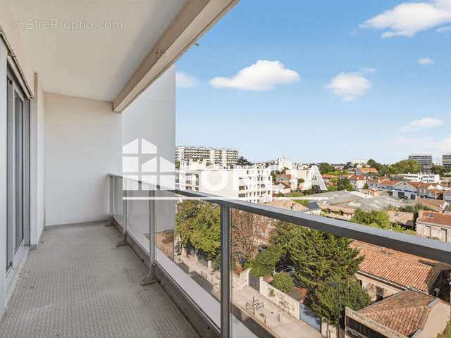 Appartement – 6ème étage – T3 – 71 m² - photo 3