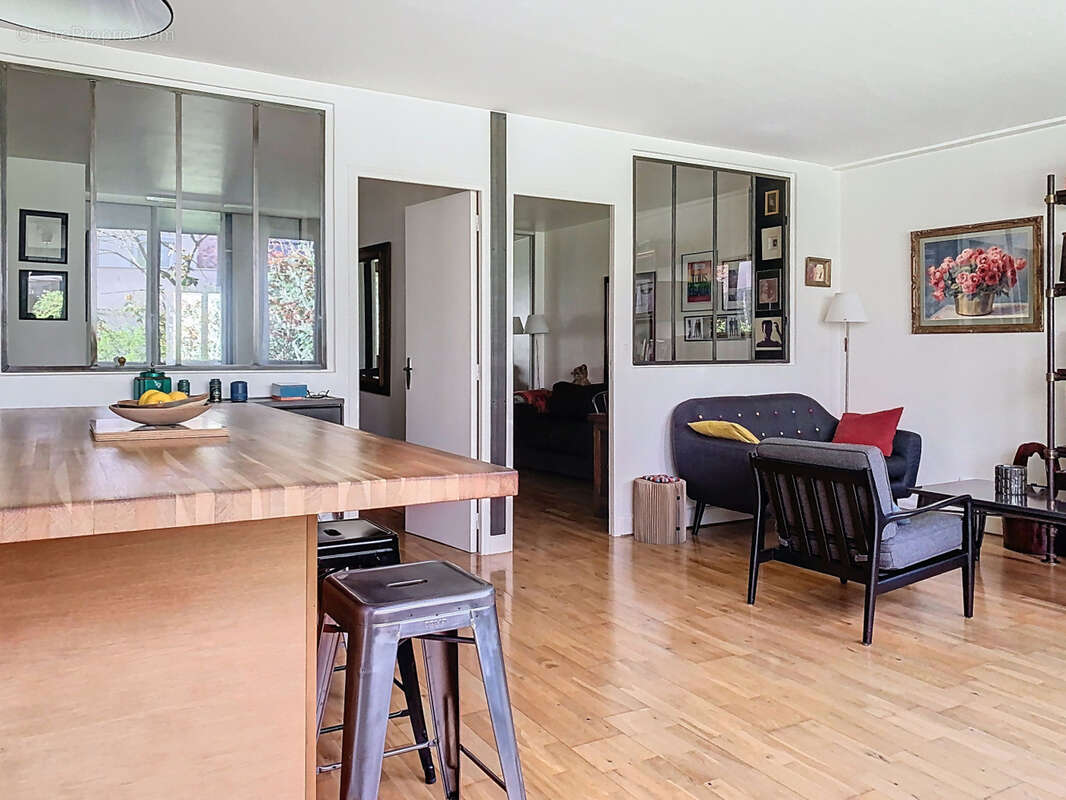 Appartement à PARIS-20E
