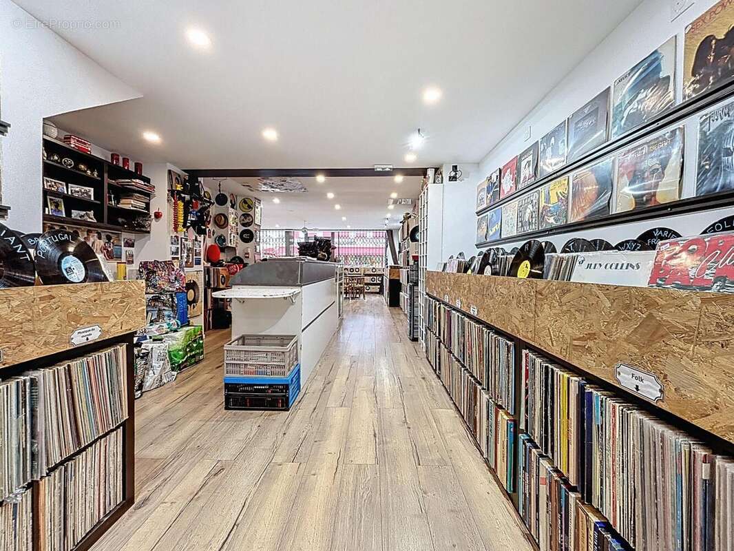 Photo 5 - Commerce à LAMORLAYE