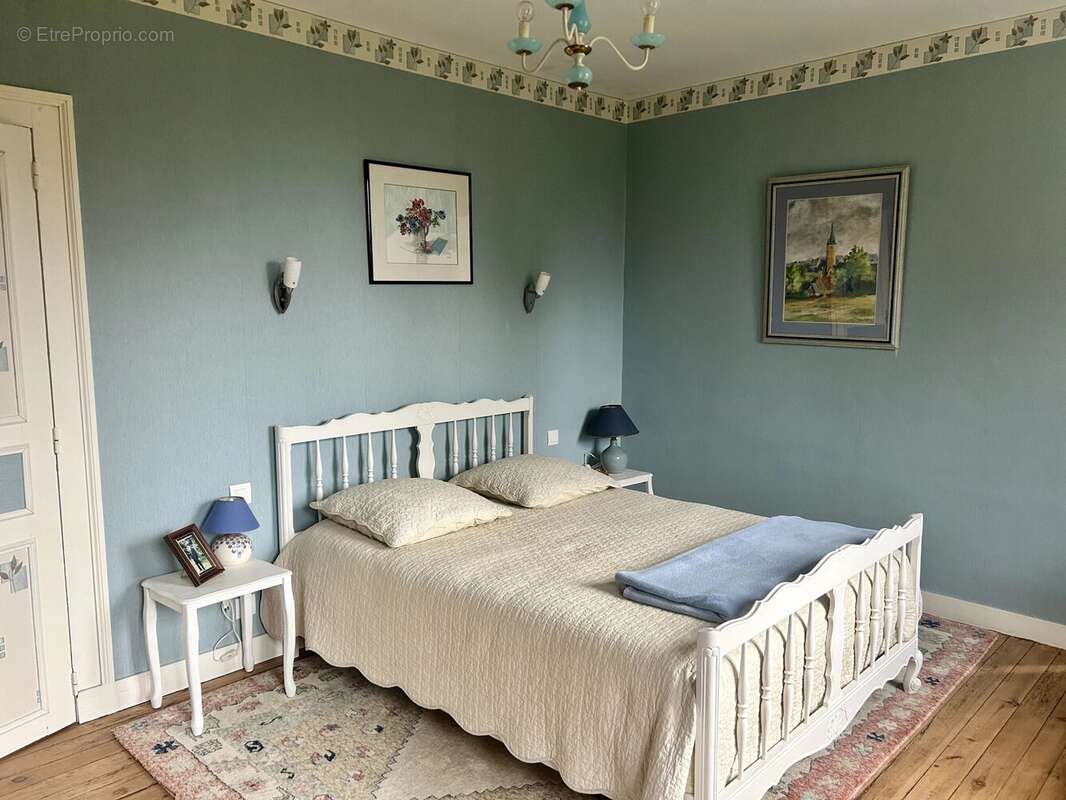 Maison à DOMJEAN