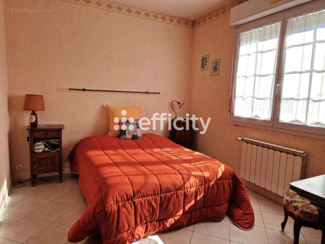 Maison à VAUX-SUR-MER