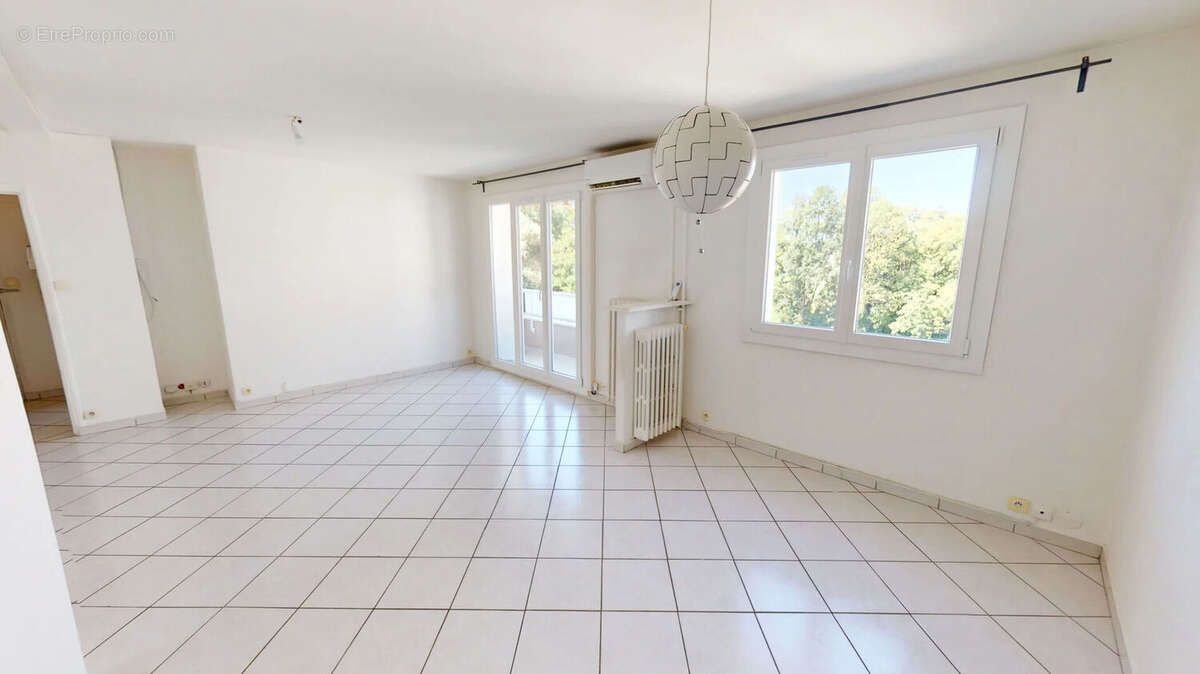 Appartement à DOMENE