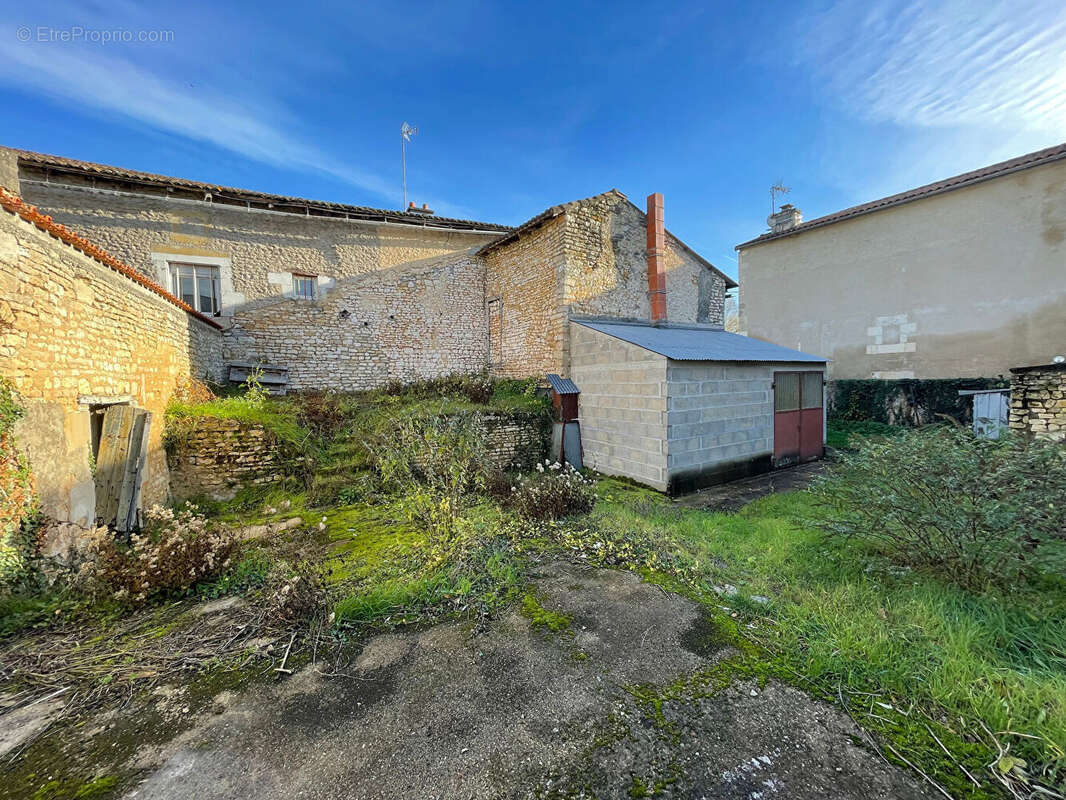 Appartement à CHASSENEUIL-DU-POITOU