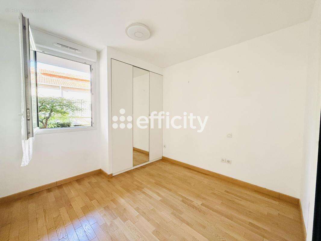 Appartement à CHATILLON