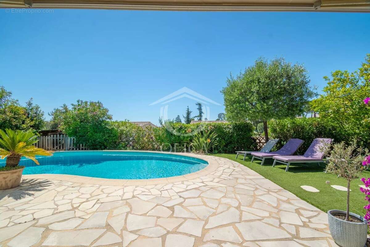 Maison à VILLENEUVE-LOUBET
