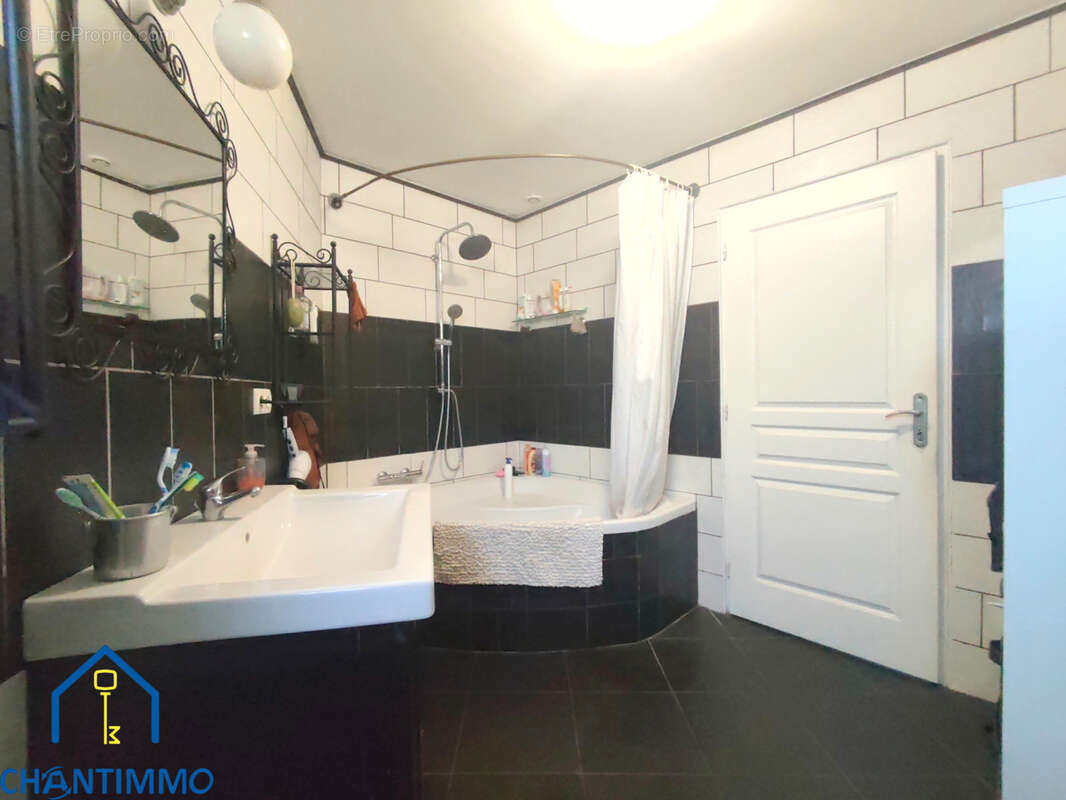 Beaucoup de charme pour cette maison en pierres à CHANTONNAY - photo 10