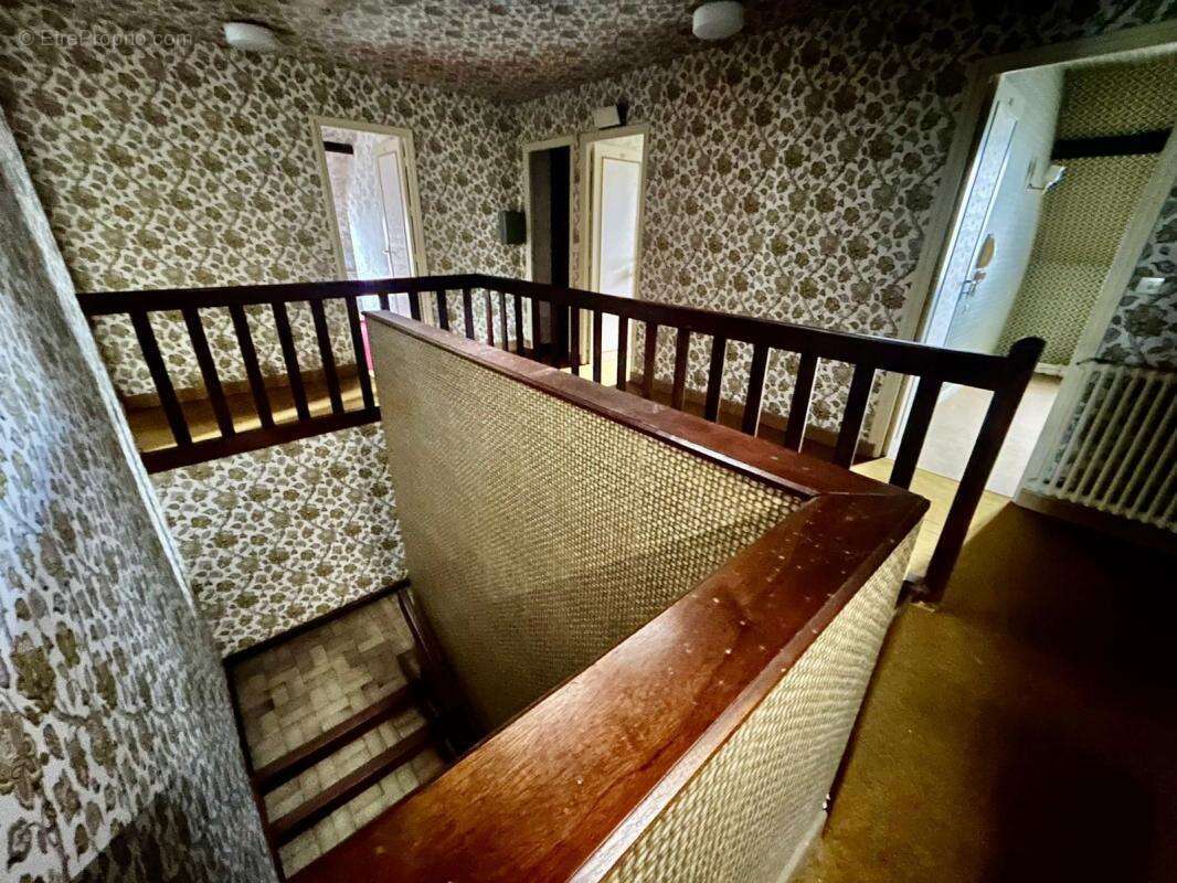 Commerce à CRESSENSAC