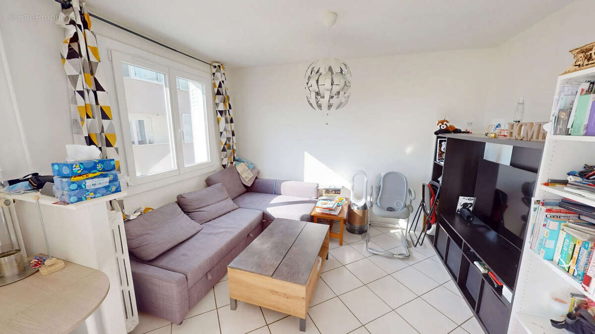 Appartement à DOMENE