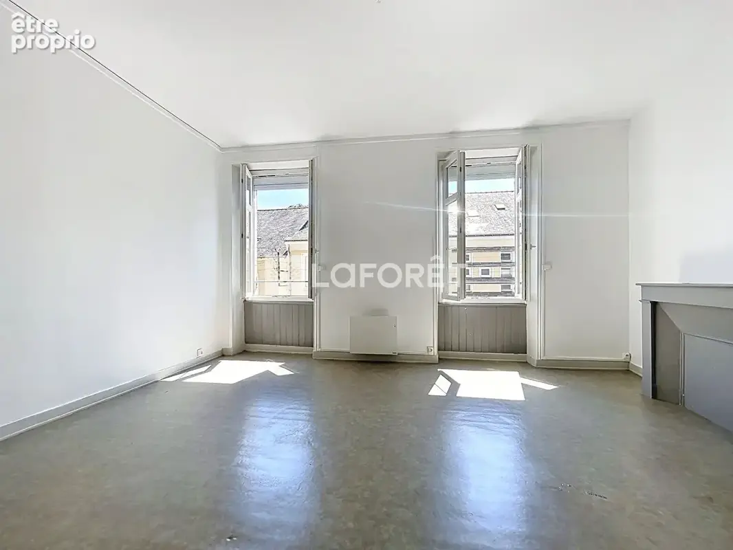 A deux pas de la gare et de la Place de la Visitation T3 de 65m² - photo 3