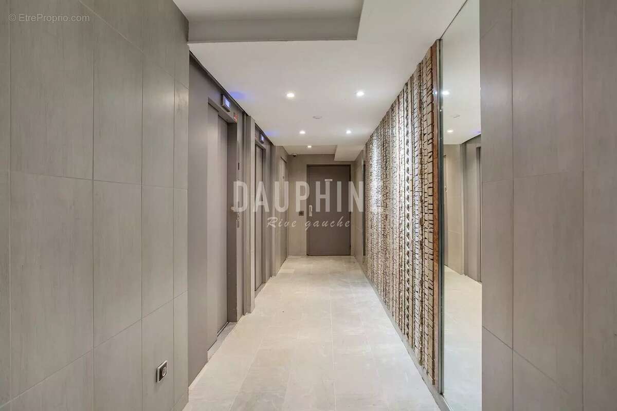 Appartement à COURBEVOIE