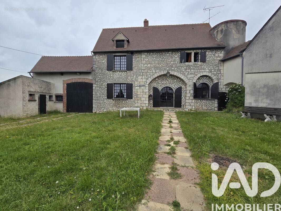 Photo 1 - Maison à MONTBOUY