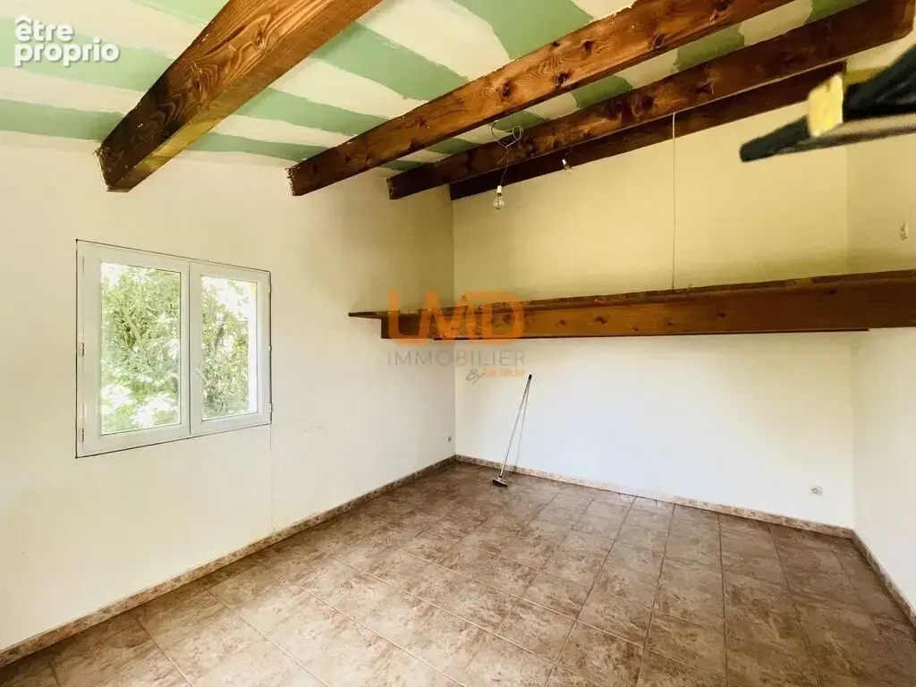Propriété T5 avec piscine, parc, garages - photo 23