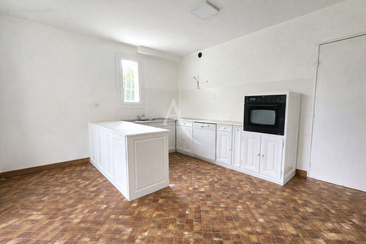 Maison à BURES-SUR-YVETTE