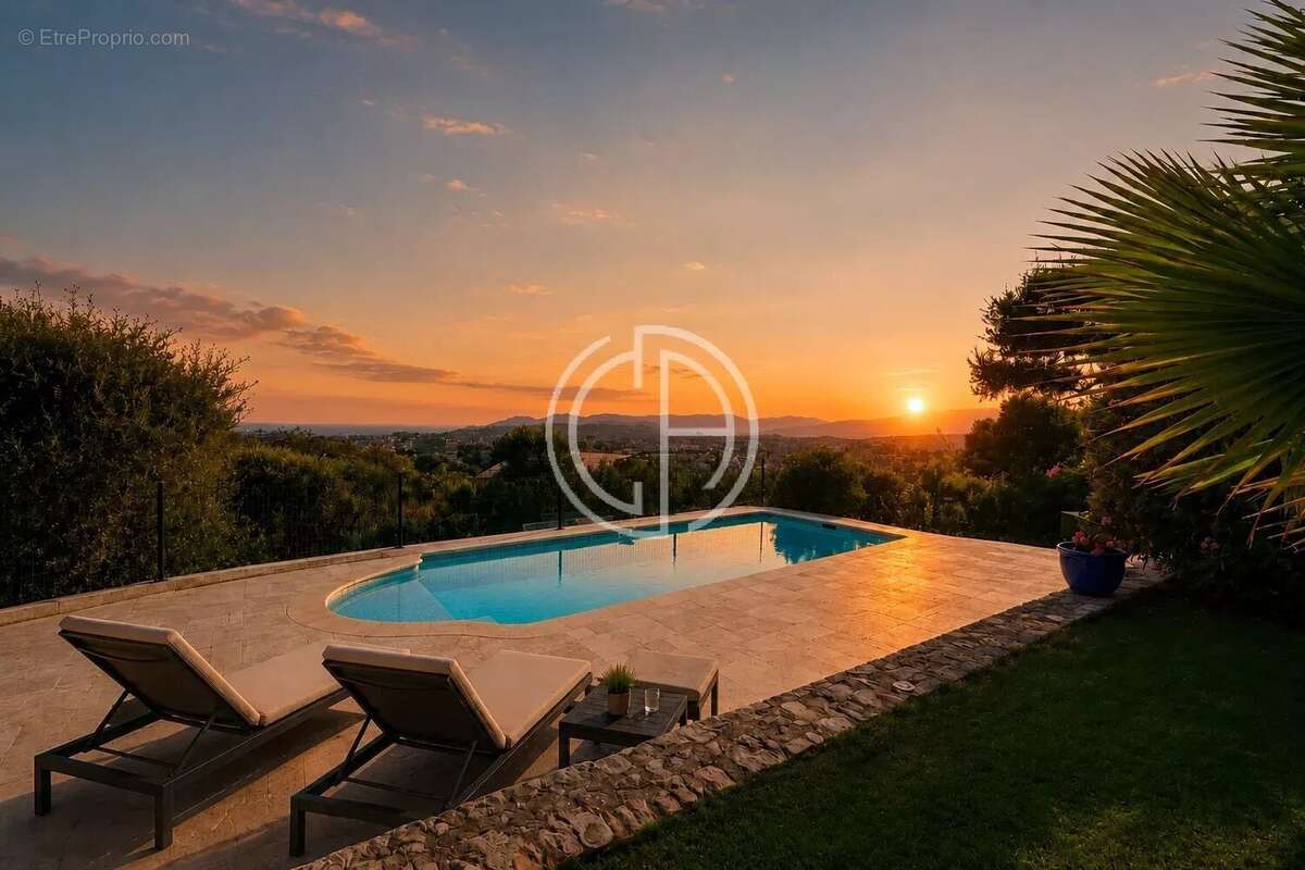 Maison à MOUGINS