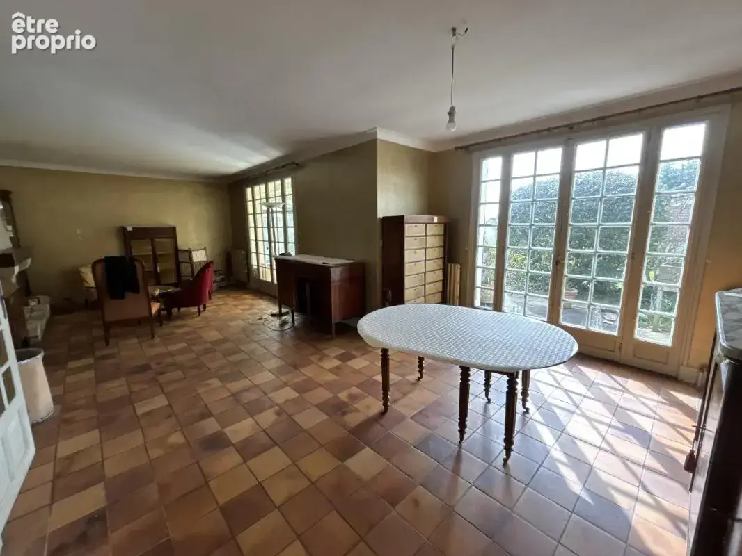 Maison 10 pièces 218 m² à vendre à Argentan (61200) - photo 2
