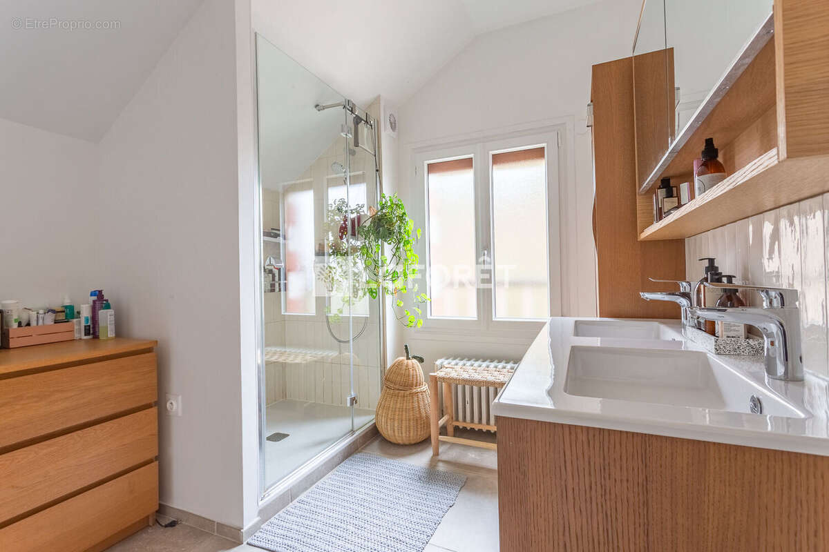 Maison à VIRY-CHATILLON