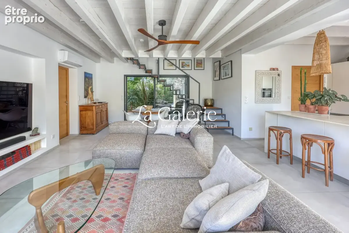 Maison 5 pièces 122 m² à vendre à Hyeres (83400) - photo 5