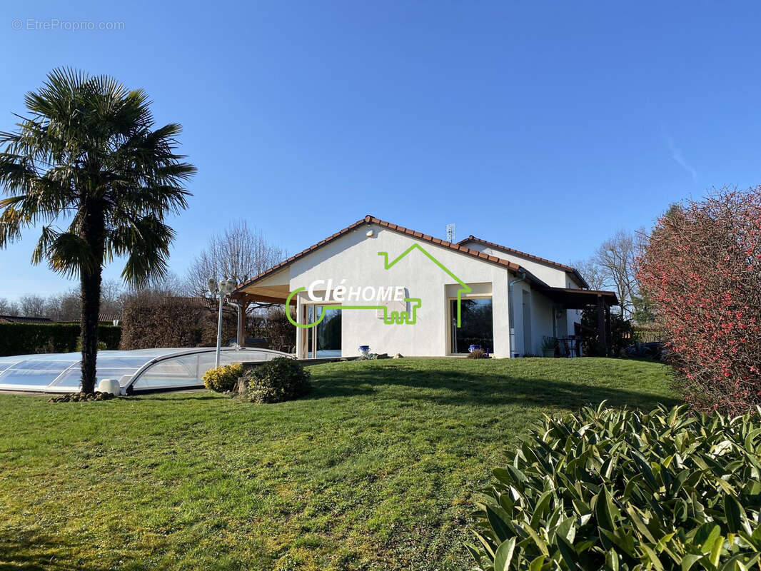 Maison à SAINT-GEORGES-DE-RENEINS