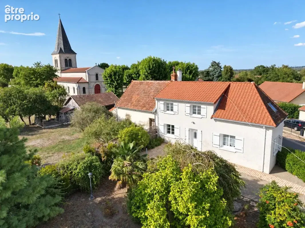 Maison à PARAY-SOUS-BRIAILLES