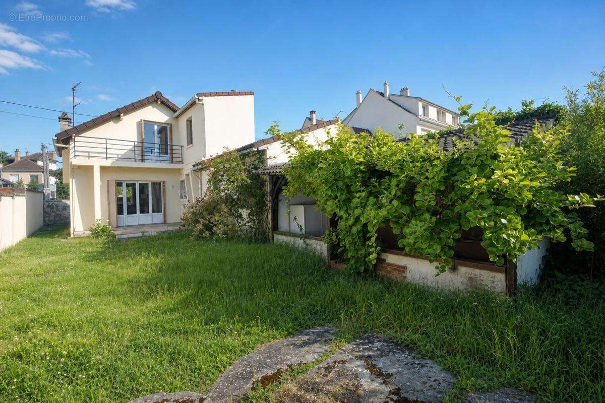 Maison à CARRIERES-SUR-SEINE
