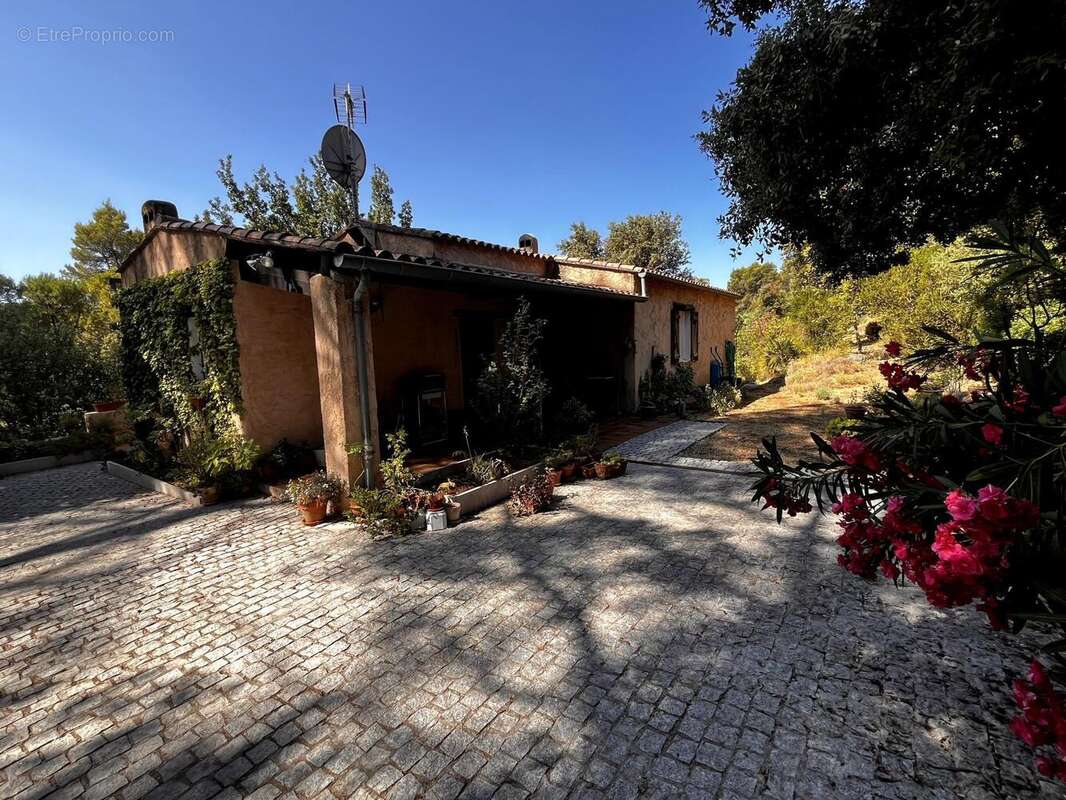 Photo 2 - Maison à VIDAUBAN
