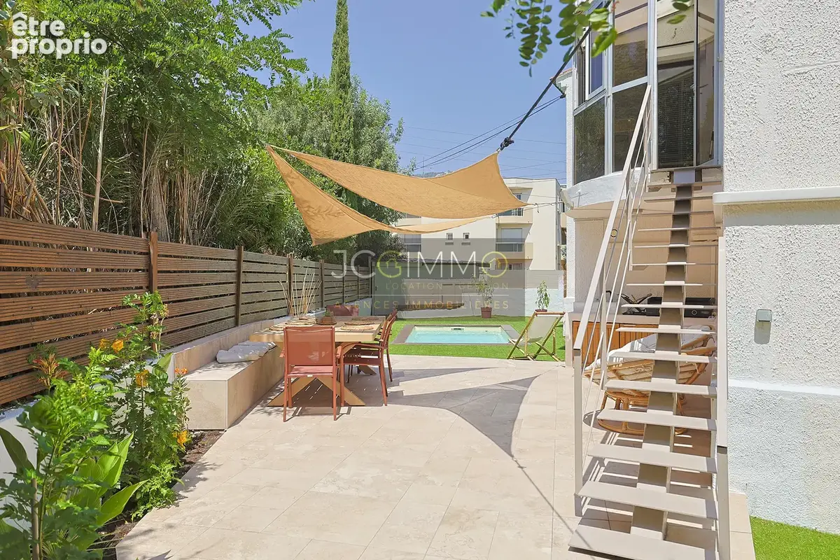 Maison composée de 3 appartements au Cap Brun - photo 13