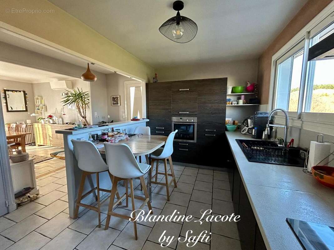 Photo 2 - Maison à PEYRAT-LE-CHATEAU