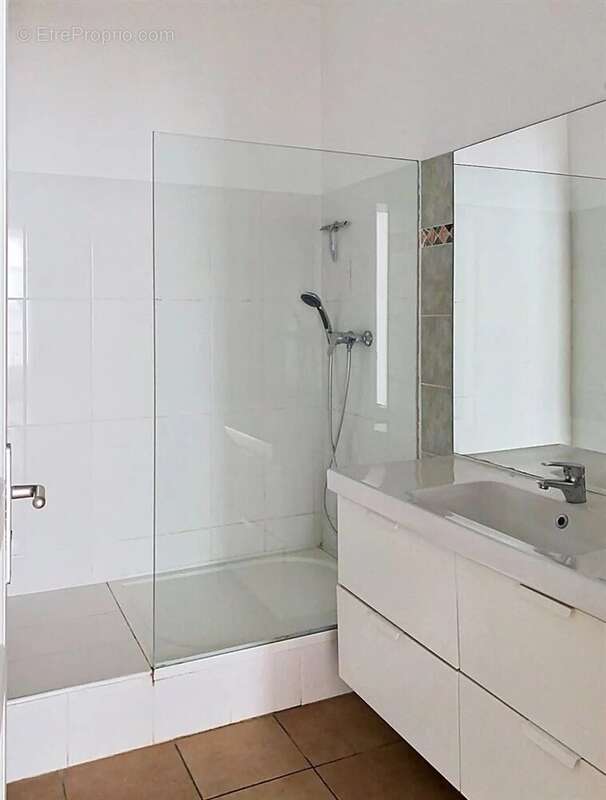 Appartement à PARIS-3E