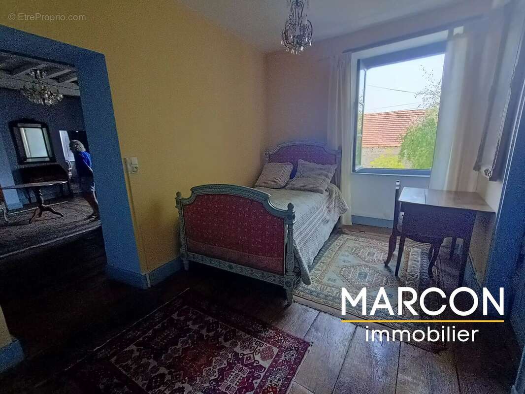 Maison à LE MONTEIL-AU-VICOMTE