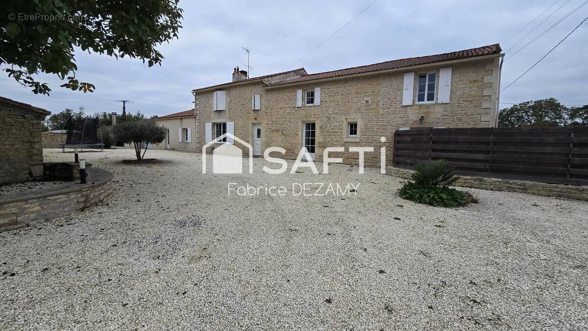 Photo 1 - Maison à CHAILLE-LES-MARAIS