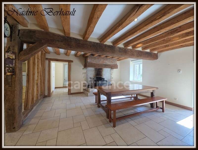 Maison à FERRIERES-EN-GATINAIS