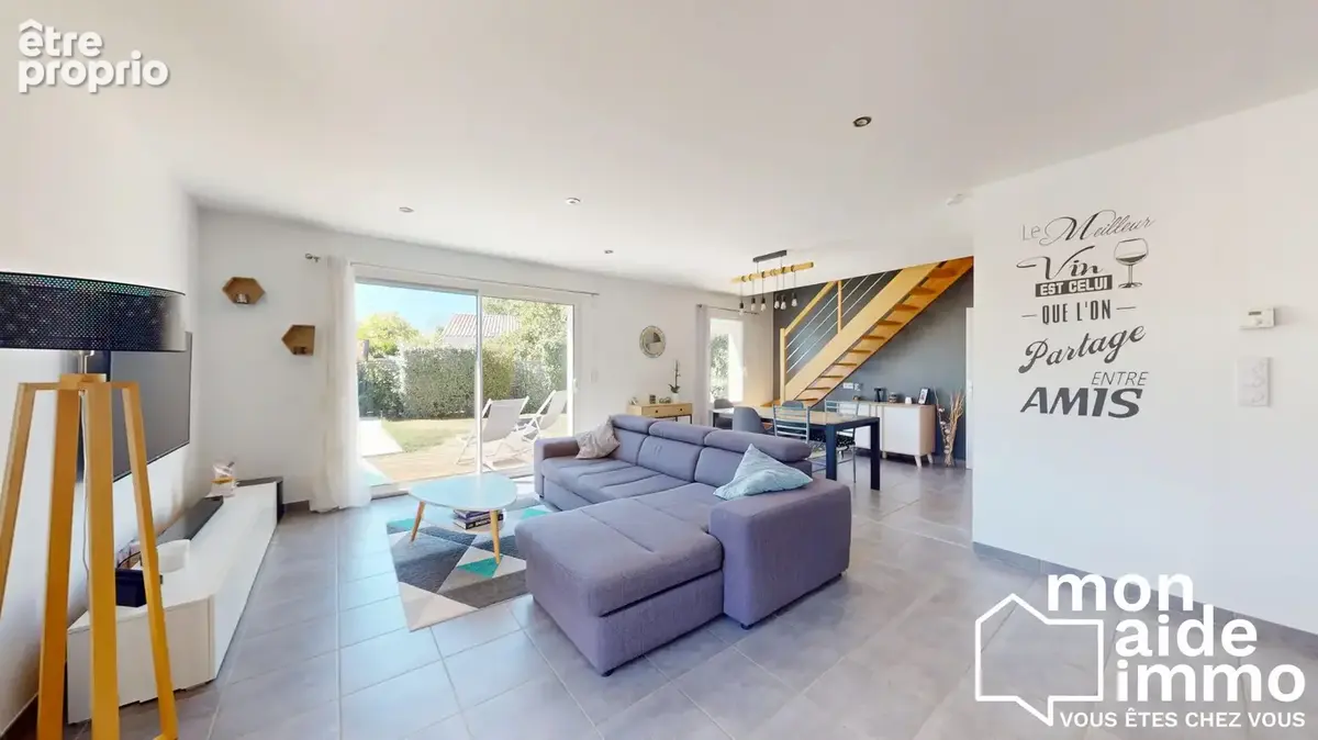 Maison 5 pièces 110 m² à vendre à Fargues-Saint-Hilaire (33370) - photo 3
