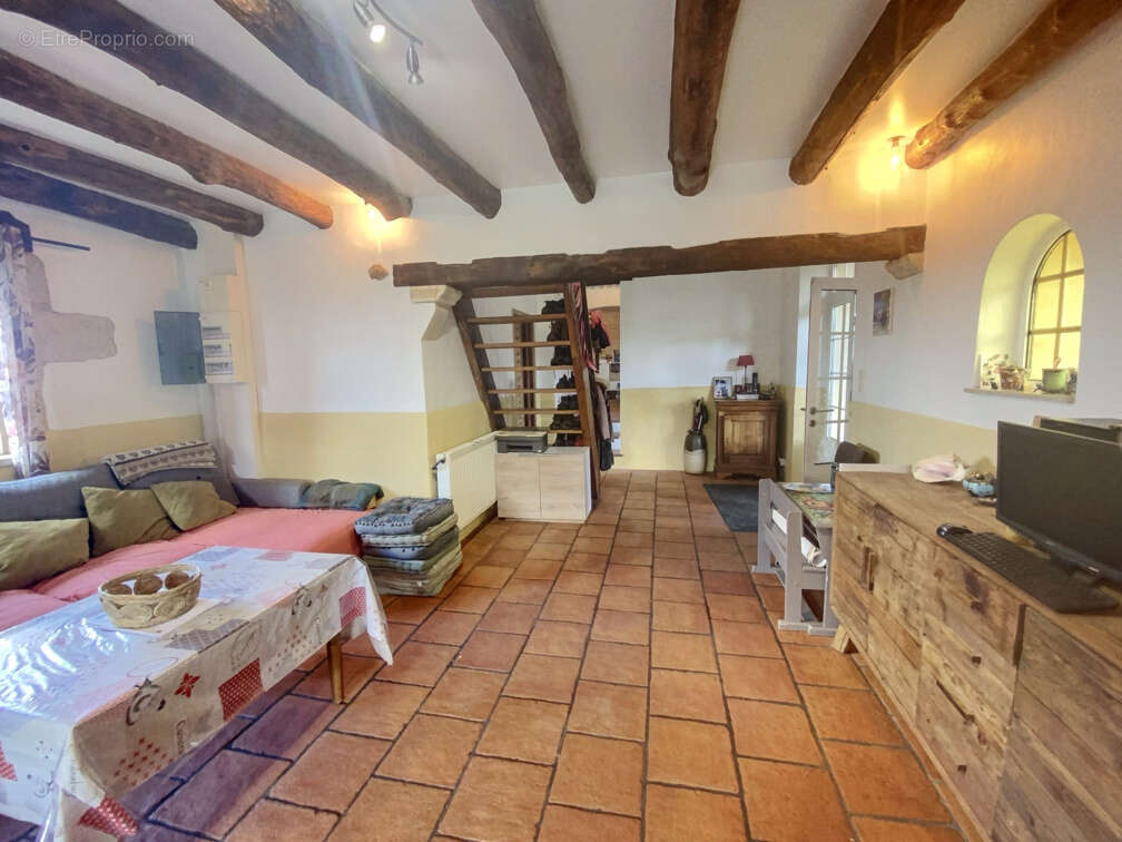 Maison à DOUVILLE