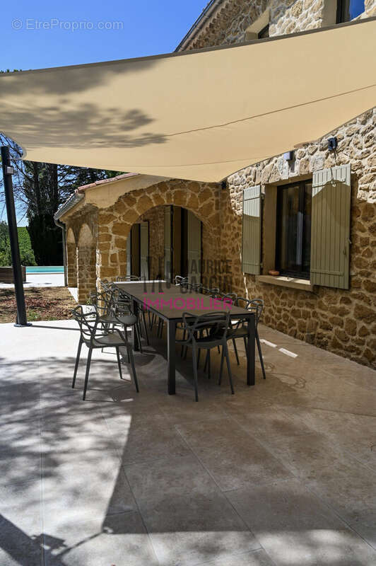 Maison à VAISON-LA-ROMAINE