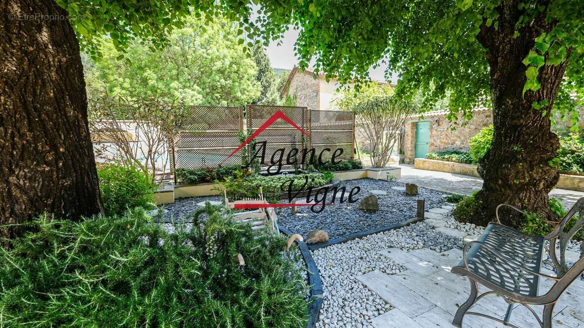 Maison à LE MARTINET