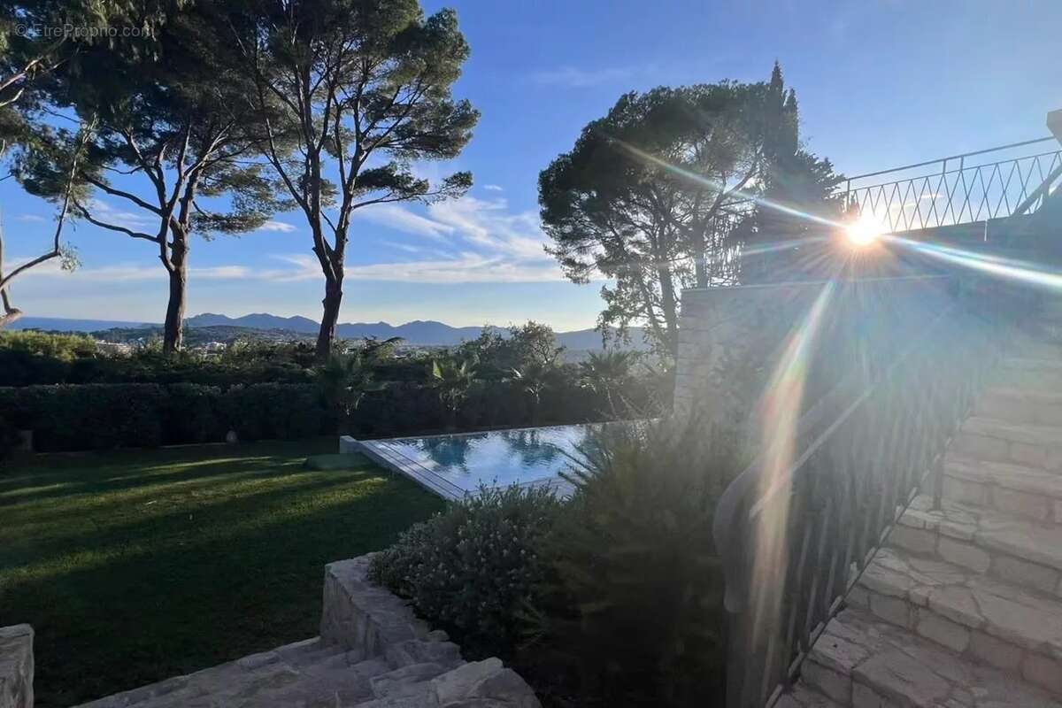 Maison à MOUGINS