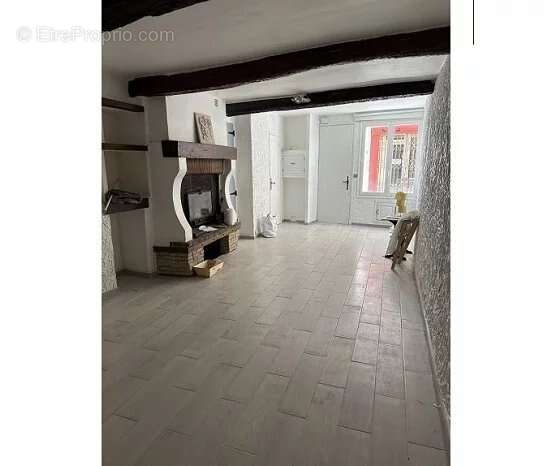 Maison à LA ROQUEBRUSSANNE