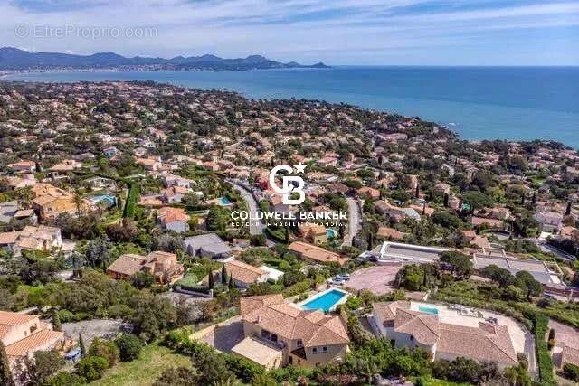 Terrain à LES ISSAMBRES