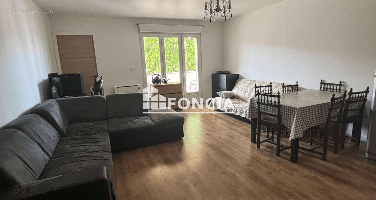 Appartement à SAINTE-GENEVIEVE-DES-BOIS