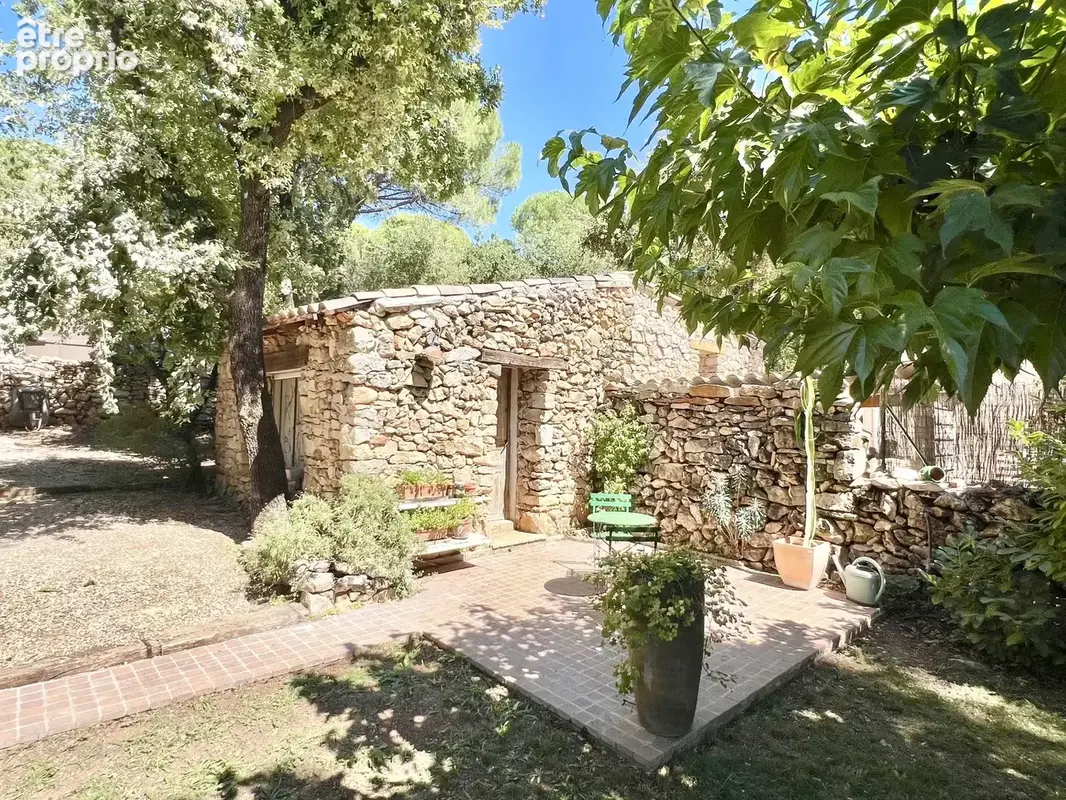 Bastide provençale de charme de 183.51 m² sur 1 980 m² de terrain paysagé avec piscine - photo 13