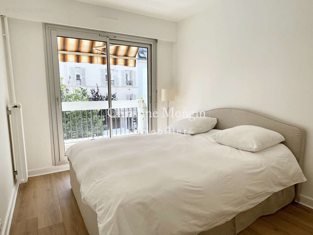 Appartement à NEUILLY-SUR-SEINE
