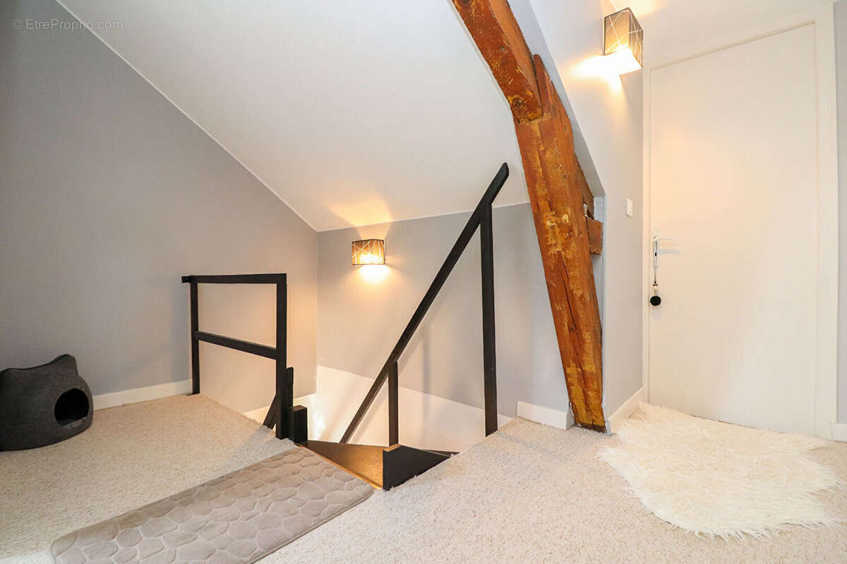 Appartement à PLOMBIERES-LES-DIJON