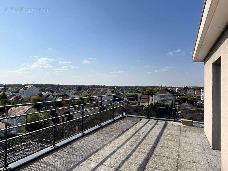 Appartement à QUINCY-SOUS-SENART