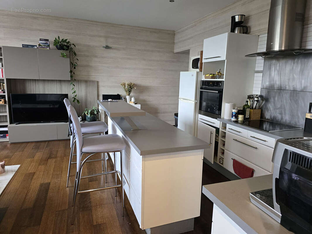 Appartement à COURBEVOIE