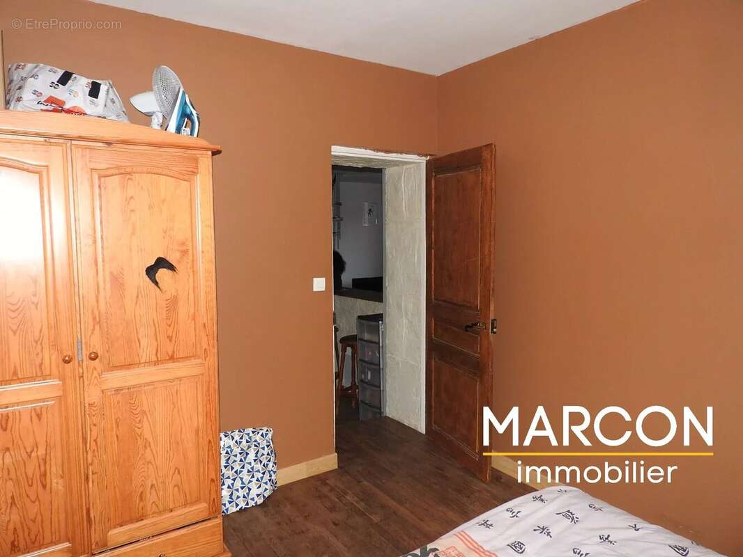 Maison à MOUTIER-ROZEILLE